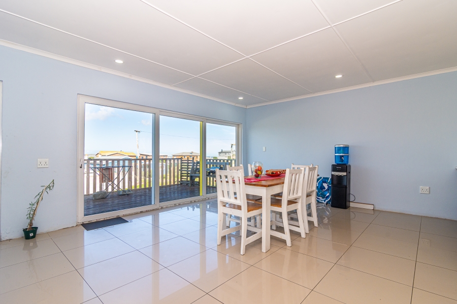 4 Bedroom Property for Sale in Pearly Beach Western Cape